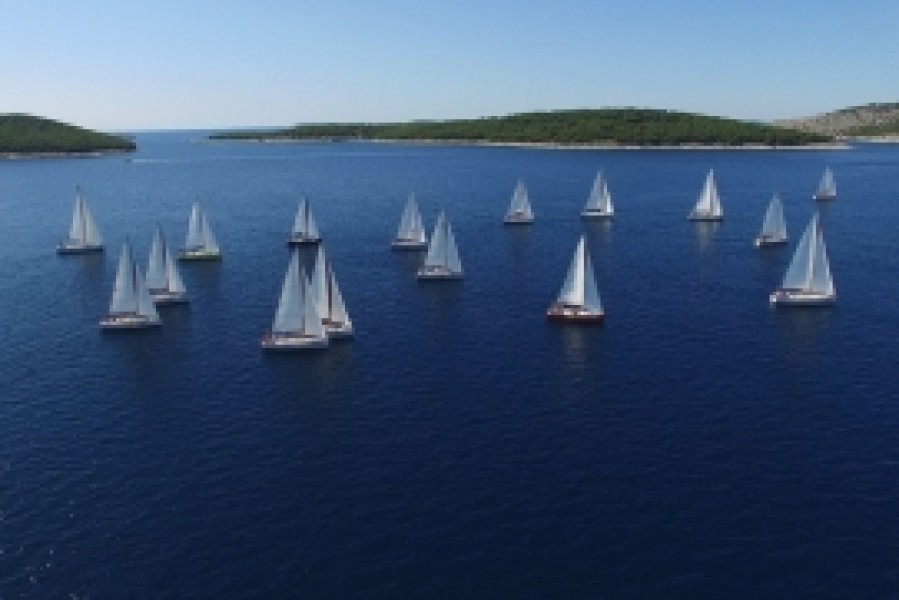 Japan & Bali: From Temples to Tropical Paradises